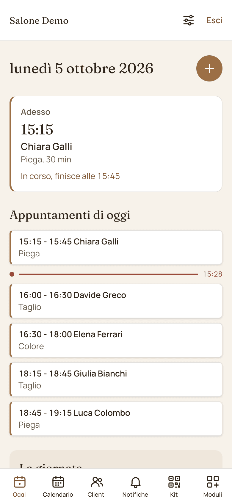 Agenda di un parrucchiere su Fissami vista dal telefono, con gli appuntamenti del giorno